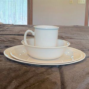 VINTAGE CORELLE WINDFLOWER 4 PC PLACE SETTING,DINNER,LUNCHEON,SOUP/SALAD,CUP/MUG